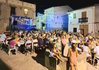 Plaza pueblo Benisuera